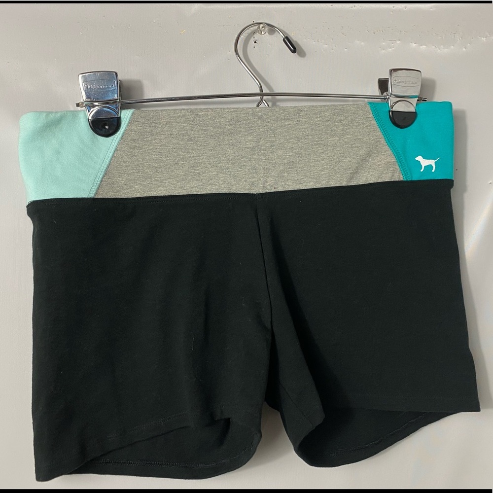 PINK VS Yoga Shortie Sz Medium Hidden Pocket